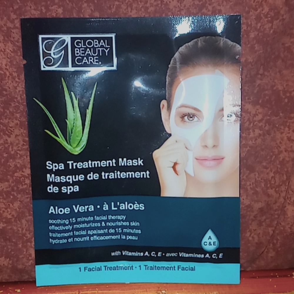 Sheet face mask